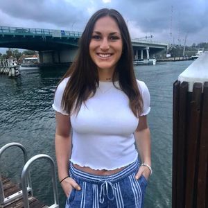 Meet your Posher, Carly